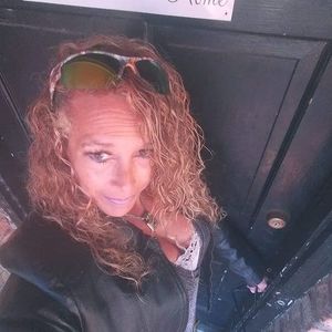 Meet your Posher, Pam